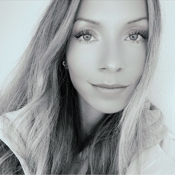 Meet your Posher, Amy - Picture 4 of 12